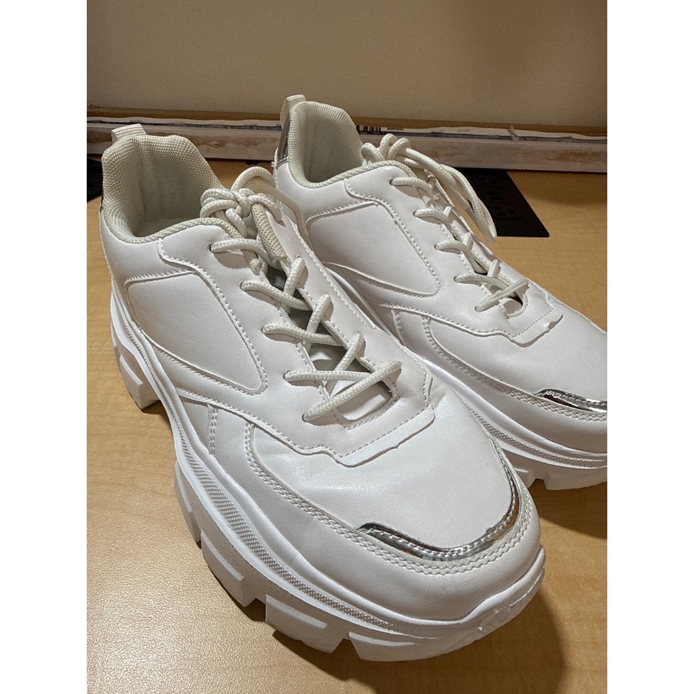 Lucky Step White Chunky Platform Sneakers Metallic Silver Trim Memory Foam Size8